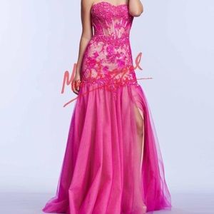 Pink Mac Duggal size 6 prom pageant evening dress